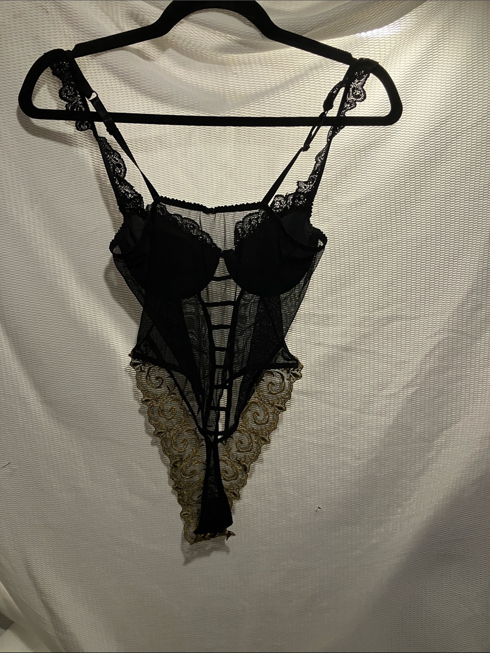 Lingerie black with gold trim - Picture 9 of 9